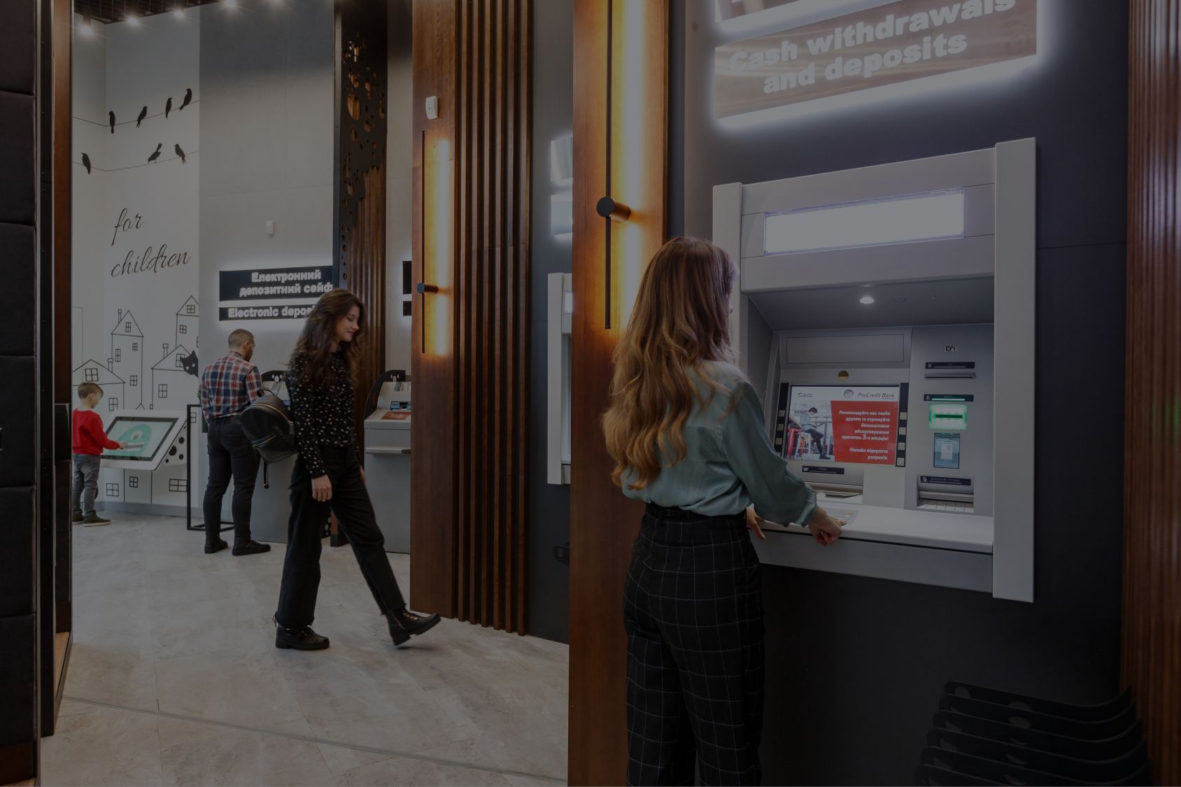 ProCredit Bank opens new service points in the Kyiv malls: